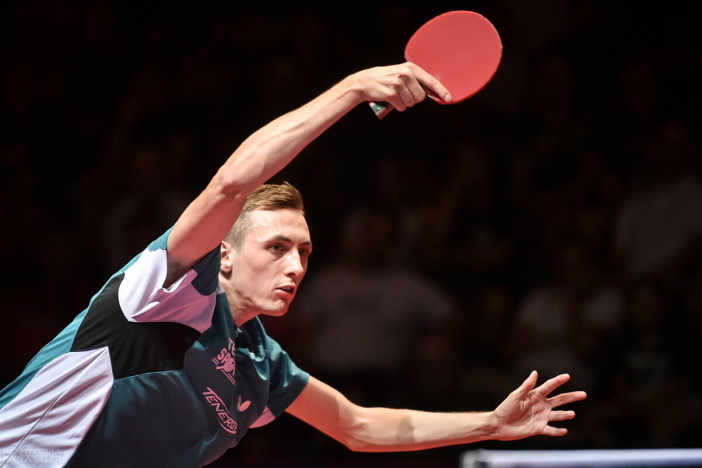 关于Dota2选手爆冷获胜，专家预测失准的信息