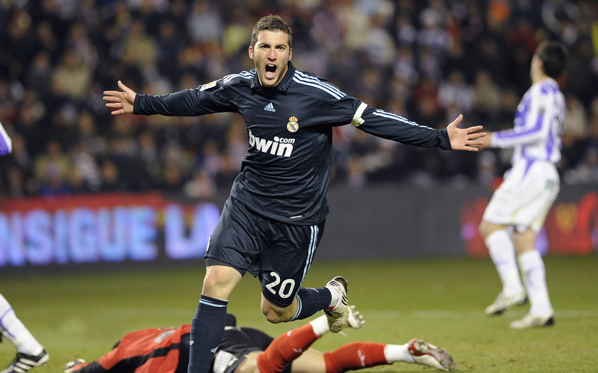 普通球队的史诗之夜,与超级巨星的日常接管