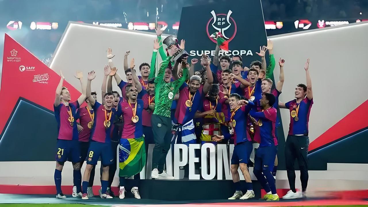 巴萨翻盘瑞士,库尔图瓦高光表现 巴萨翻盘瑞士,库尔图瓦高光表现